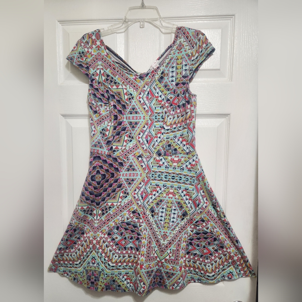 Xhilaration Multi-Color Geometric Tribal Print Midi- Dress Women's Large